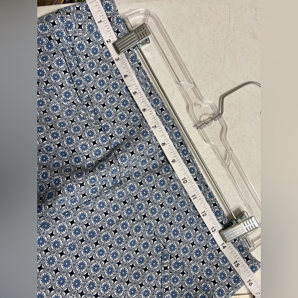 NWT Jag Short 12 Black, Blue & White Print - Picture 10 of 12